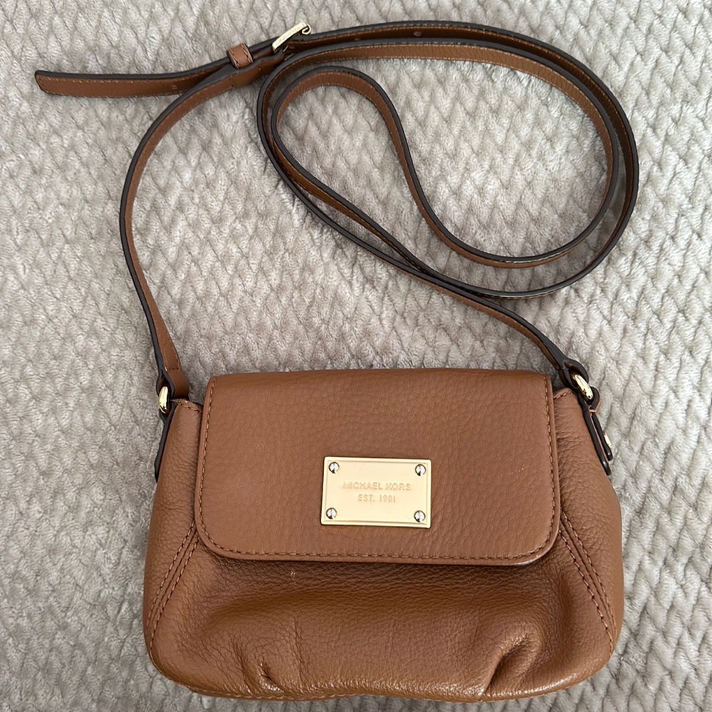 SALE!! Michael Kors Crossbody Bag